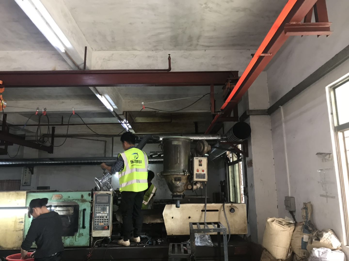 廢氣處理系統安裝現場 廢氣處理系統安裝現場